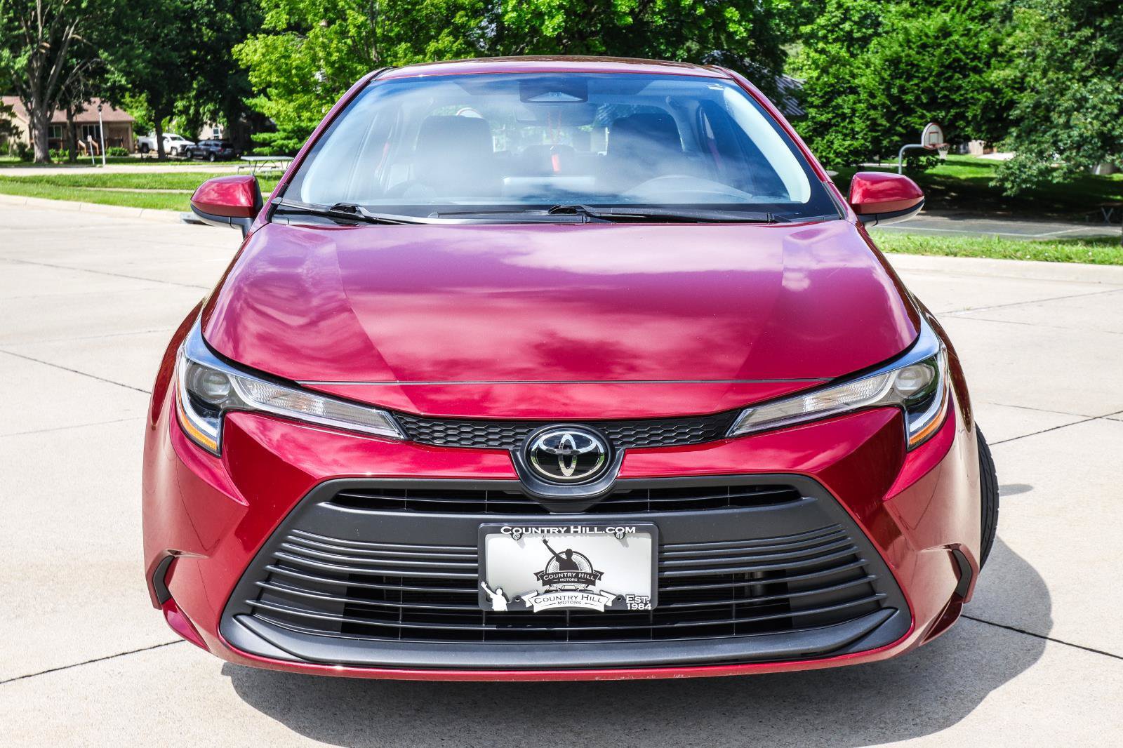 Used 2025 Toyota Corolla LE w/ LE Premium Package FWD image 18