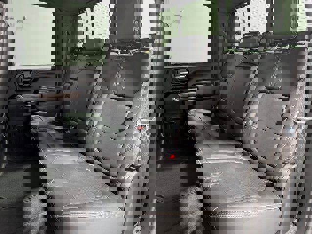 Used 2023 Chevrolet Silverado 3500 High Country w/ Z71 Off-Road Package image 18