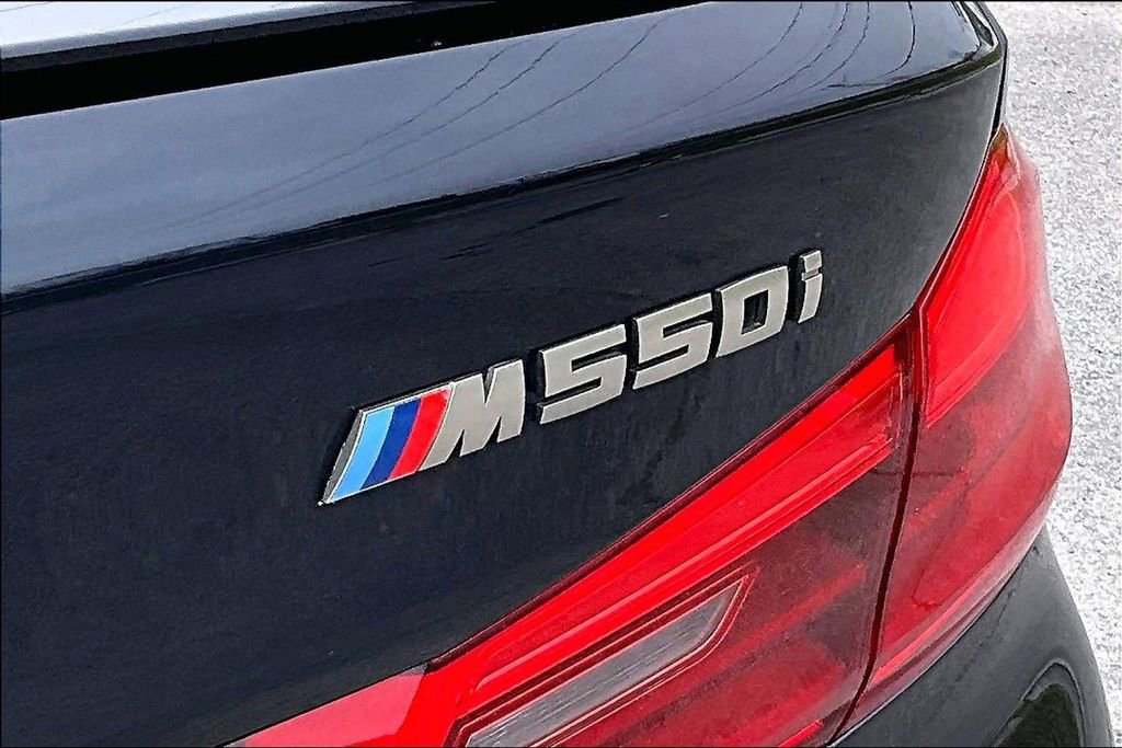 Used 2018 BMW M550i xDrive image 8