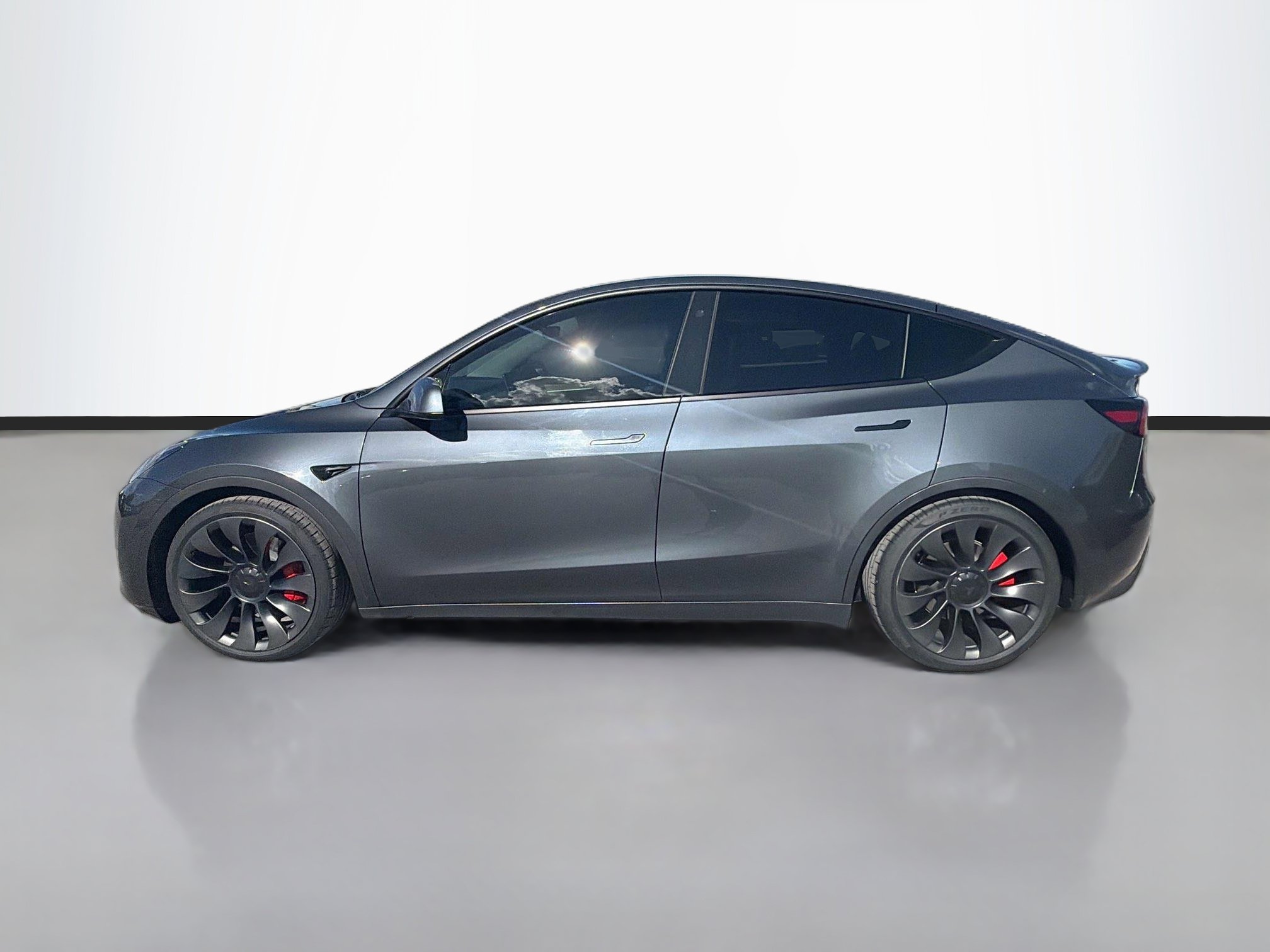 Used 2023 Tesla Model Y Performance AWD/4WD image 2