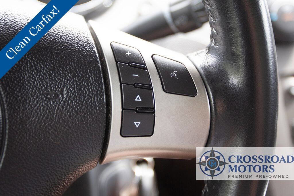 Used 2006 Pontiac Solstice Convertible w/ Premium Package RWD image 18