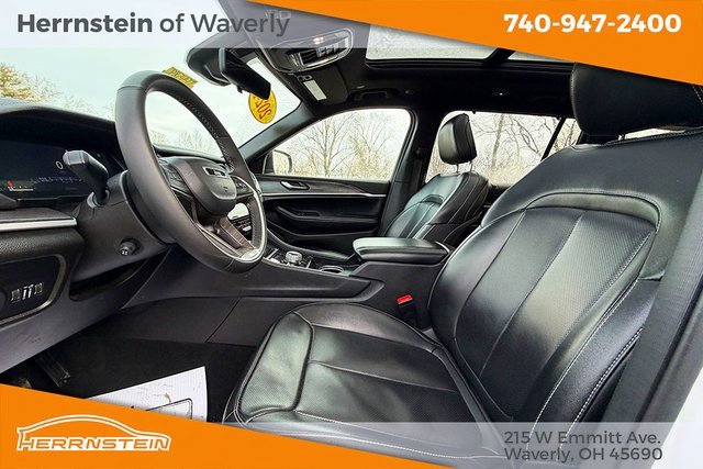 Used 2024 Jeep Grand Cherokee L Limited w/ Luxury Tech Group II image 21