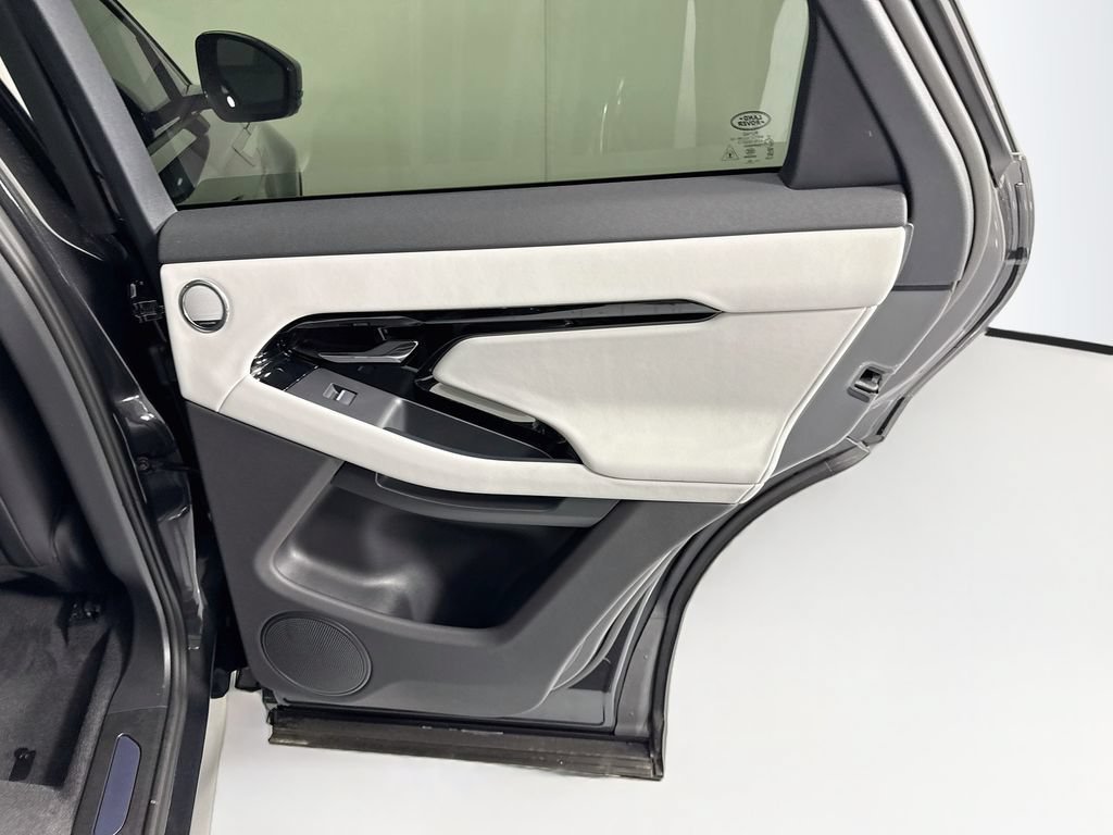 New 2026 Land Rover Range Rover Evoque Hoxton AWD/4WD image 27