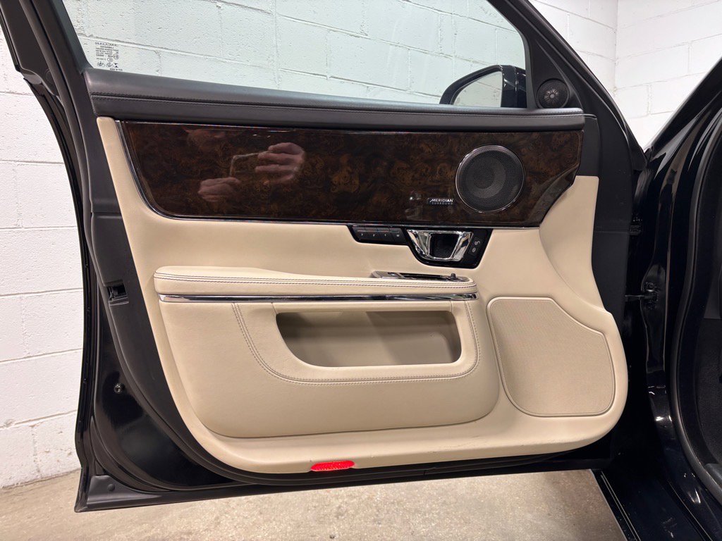 Used 2019 Jaguar XJ L Supercharged image 26