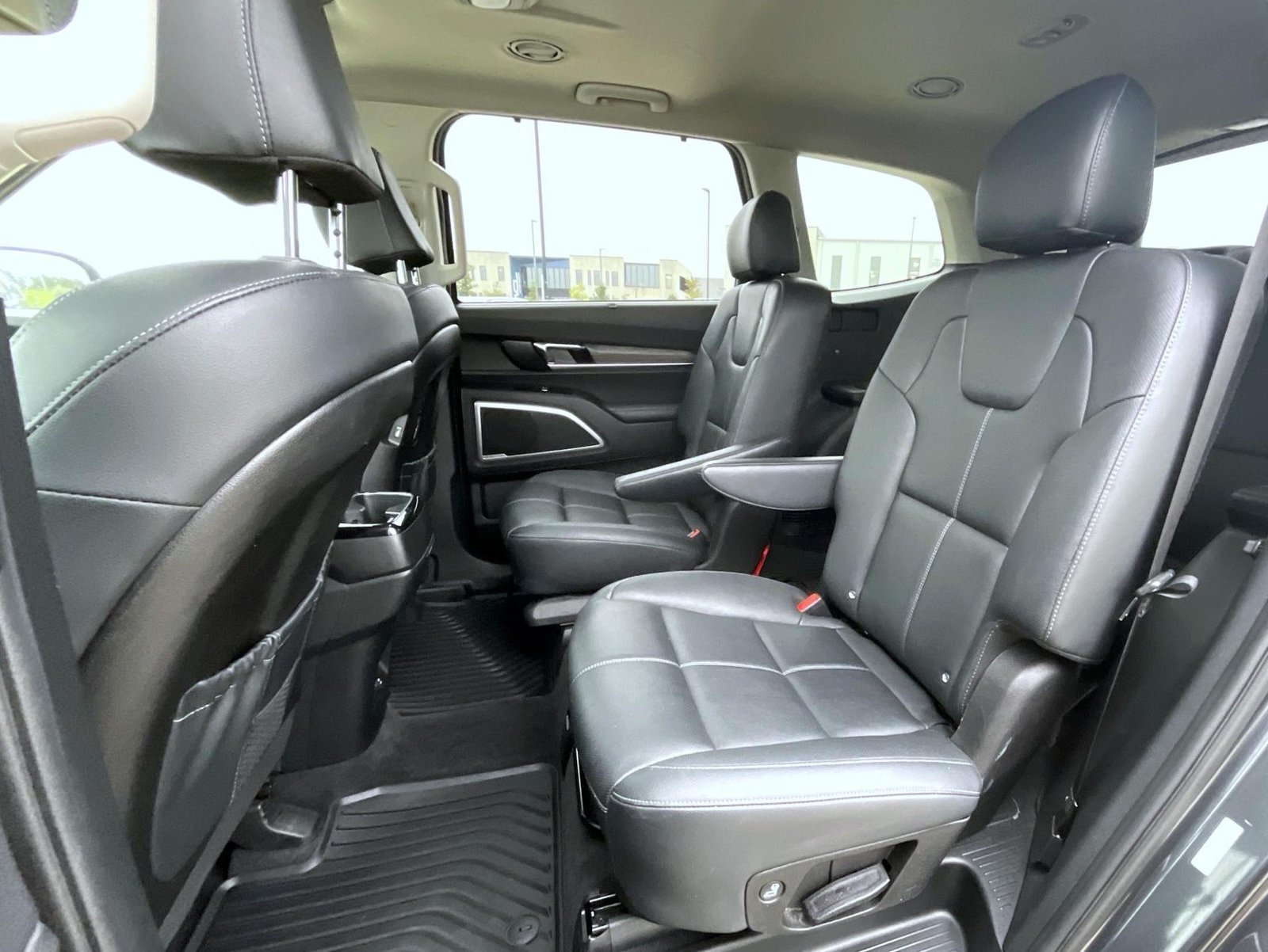 Used 2022 Kia Telluride EX w/ EX Premium Package AWD/4WD image 17