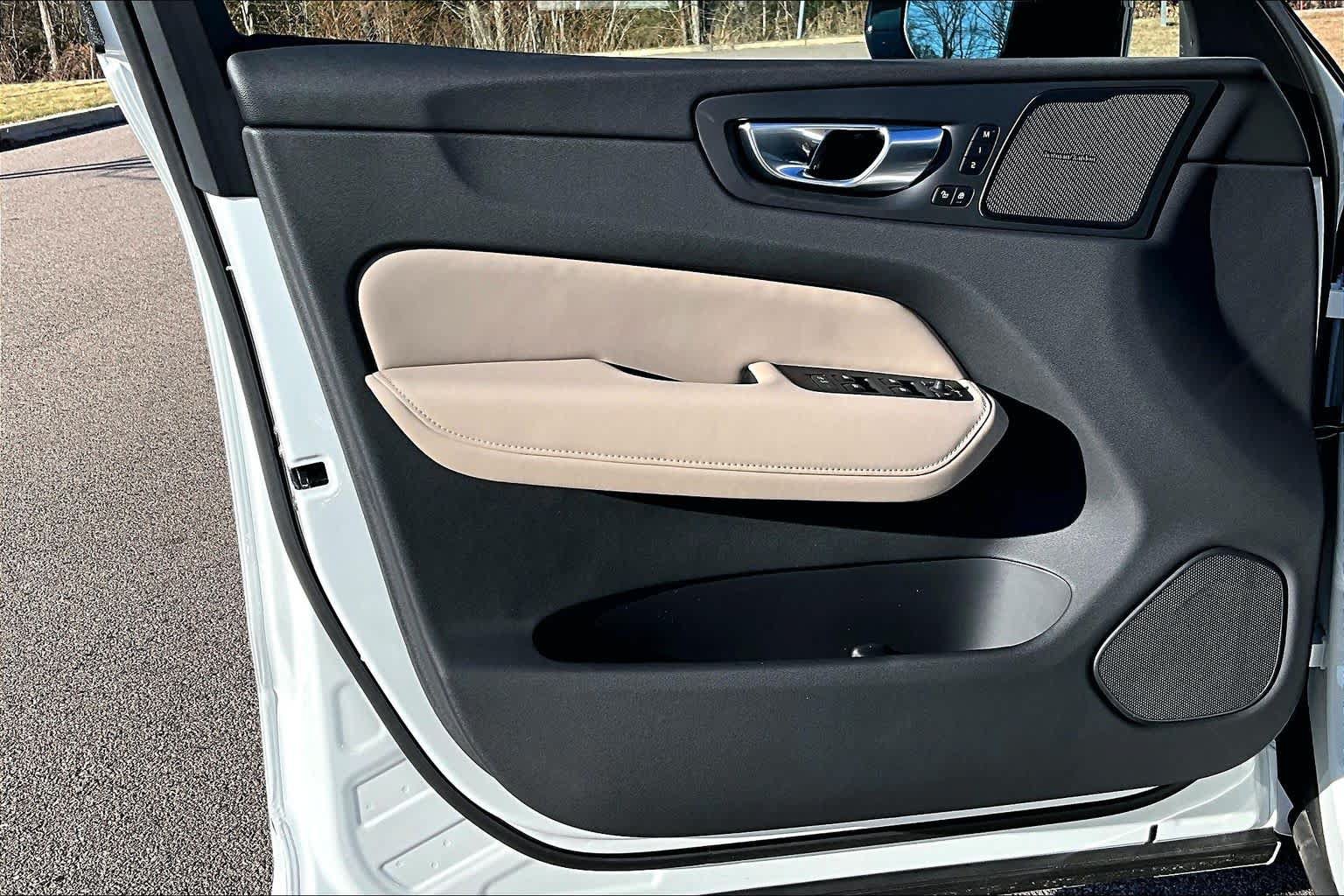 New 2026 Volvo XC60 B5 Plus w/ Protection Package Premier AWD/4WD image 11
