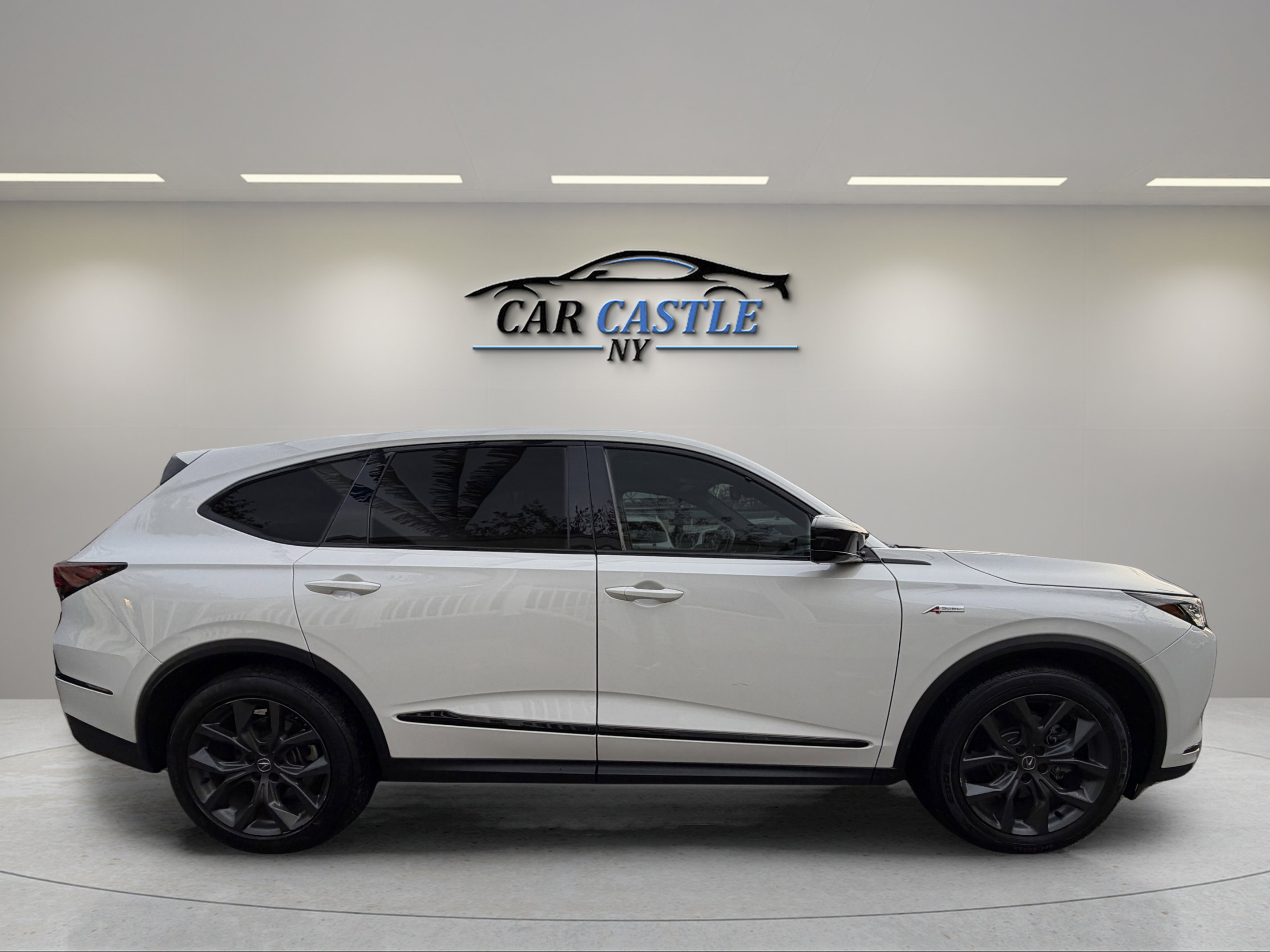 Used 2023 Acura MDX A-Spec image 6