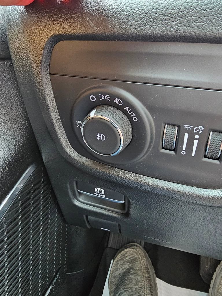 Used 2023 Jeep Grand Cherokee L Summit w/ Advanced Protech Group IV image 23