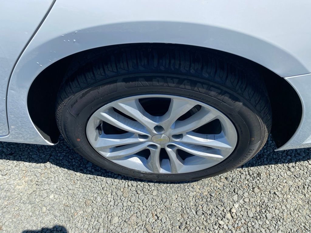 Used 2020 Chevrolet Malibu LT FWD image 25