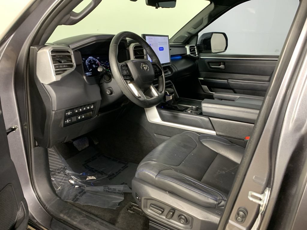Used 2023 Toyota Sequoia Platinum AWD/4WD image 35