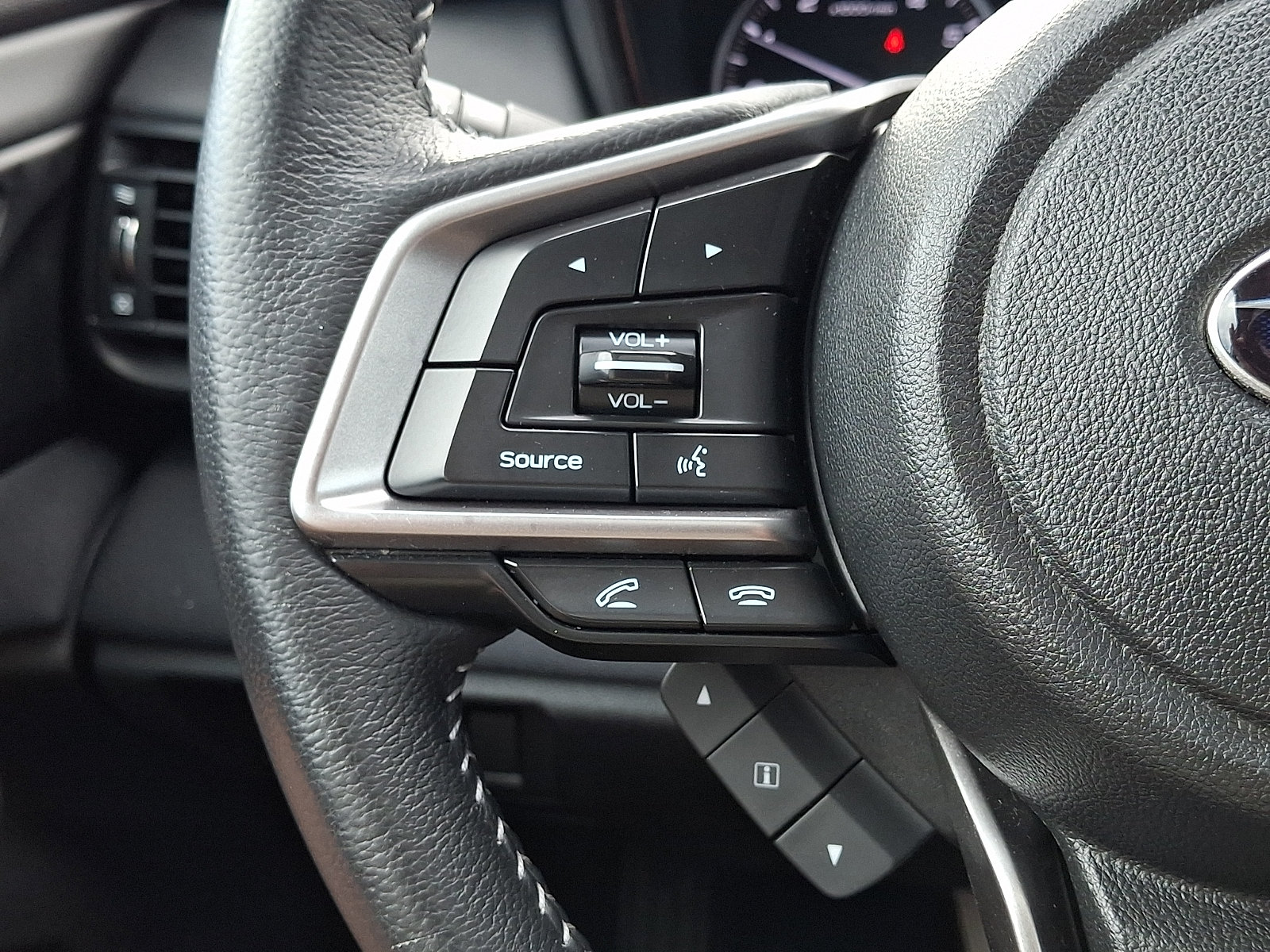 Used 2020 Subaru Outback Premium AWD/4WD image 23