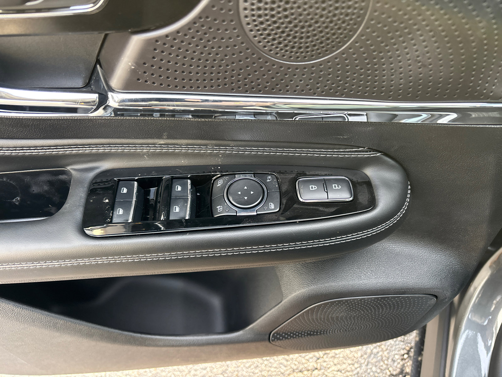 New 2026 Lincoln Corsair Premiere image 13