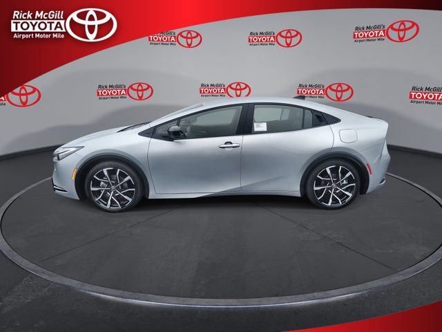 New 2026 Toyota Prius Plug-In Hybrid FWD image 5