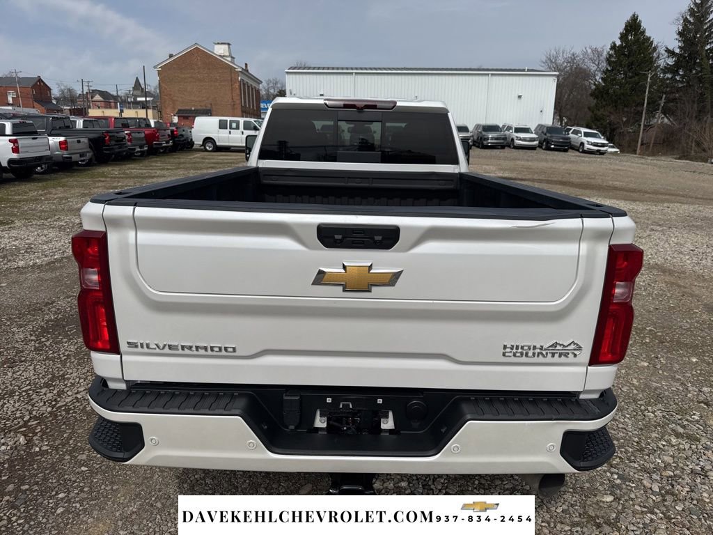 Used 2022 Chevrolet Silverado 3500 High Country w/ Safety Package II image 4