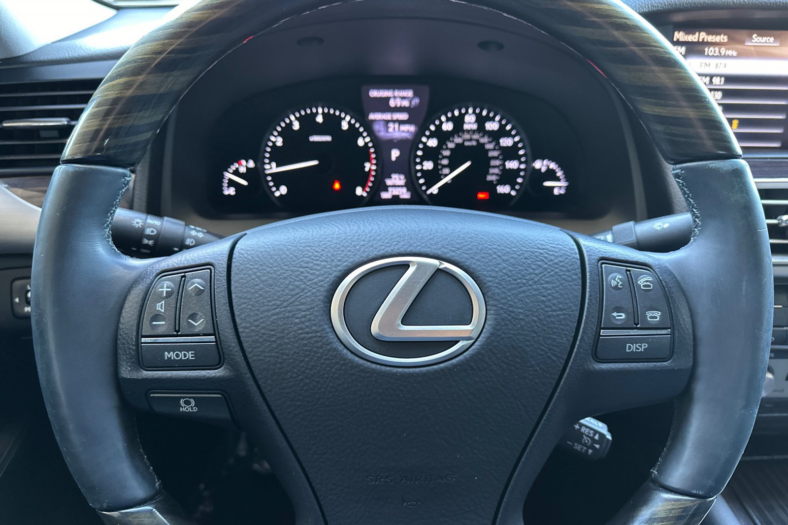 Used 2016 Lexus LS 460 w/ Comfort Package RWD image 23