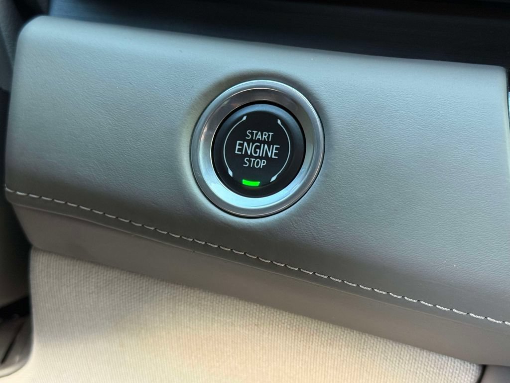 Used 2023 Cadillac Escalade Sport Platinum AWD/4WD image 30