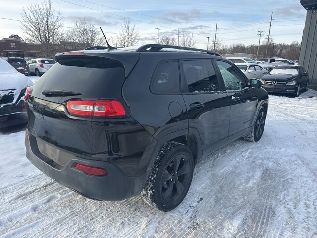 Used 2015 Jeep Cherokee Latitude w/ Cold Weather Group image 3