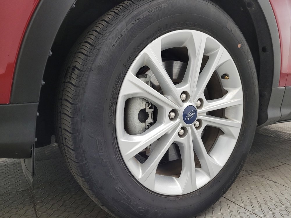 Used 2019 Ford Escape SEL image 31