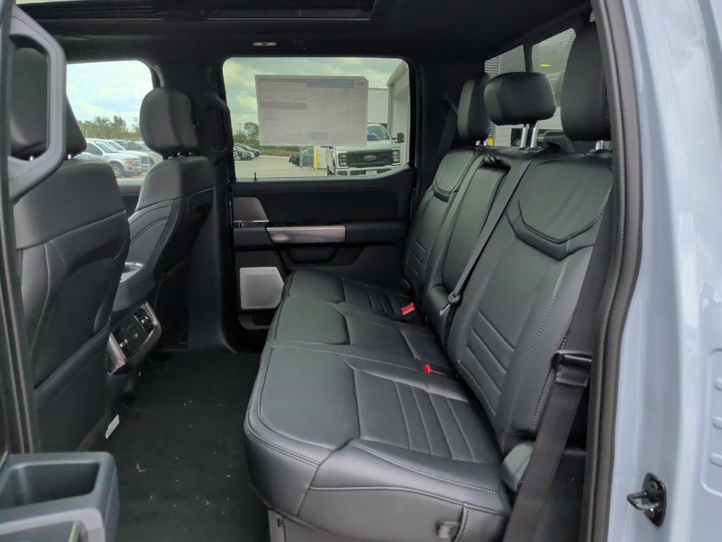New 2027 Ford F250 Platinum w/ FX4 Off-Road Package AWD/4WD image 41