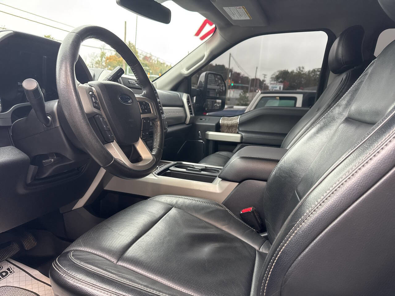 Used 2017 Ford F250 Lariat w/ Chrome Package image 18