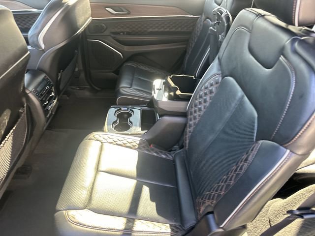 Used 2022 Jeep Grand Cherokee L Summit w/ Luxury Tech Group V image 29