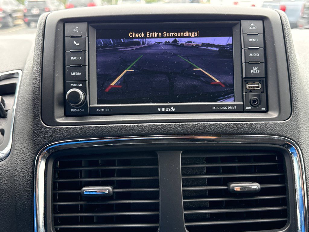Used 2018 Dodge Grand Caravan SE FWD image 28
