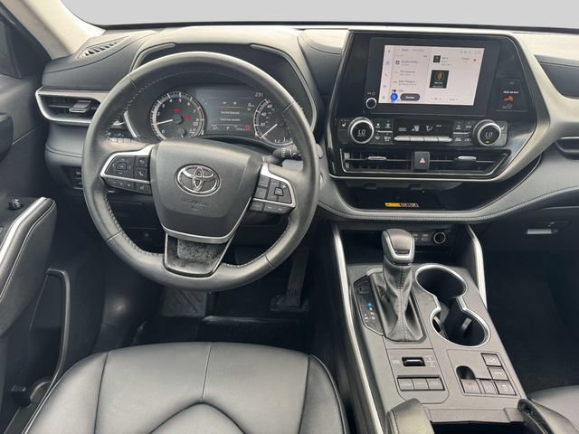 Certified 2025 Toyota Highlander XLE AWD/4WD image 18