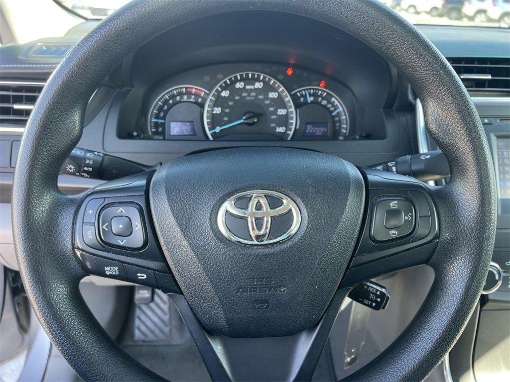 Used 2015 Toyota Camry LE image 15