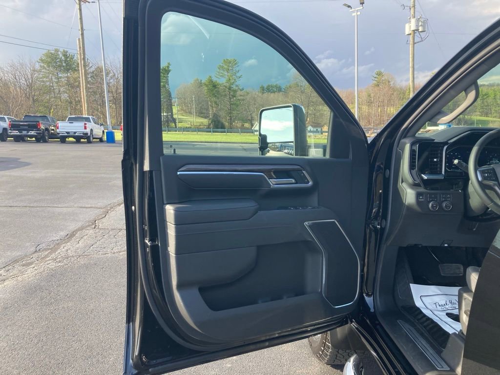 New 2026 Chevrolet Silverado 2500 LT w/ Z71 Chrome Sport Edition image 25