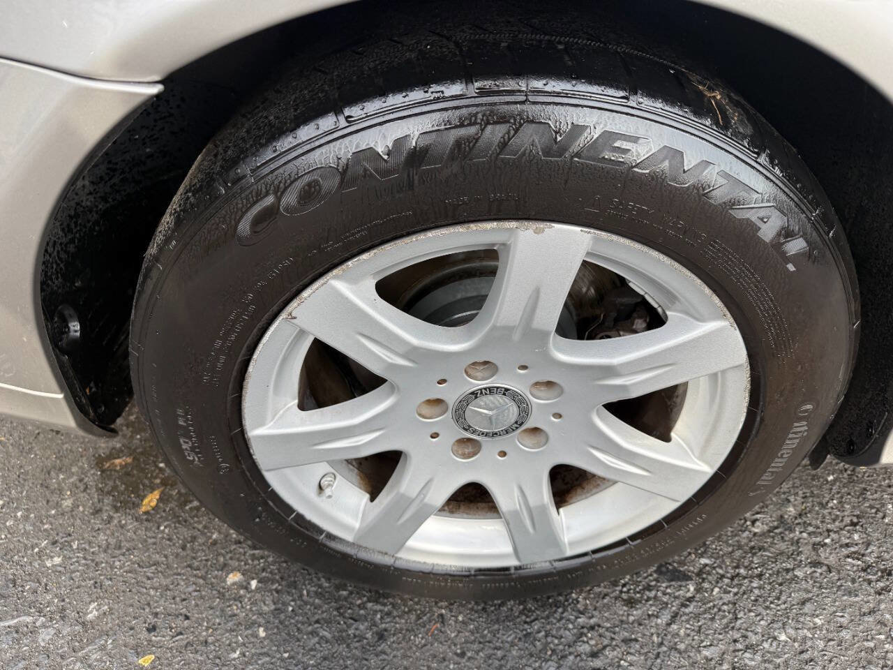 Used 2008 Mercedes-Benz E 320 BlueTEC Sedan image 11