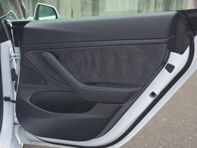 Used 2020 Tesla Model 3 Standard Range Plus RWD image 30