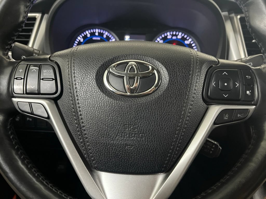 Used 2019 Toyota Highlander Limited AWD/4WD image 63