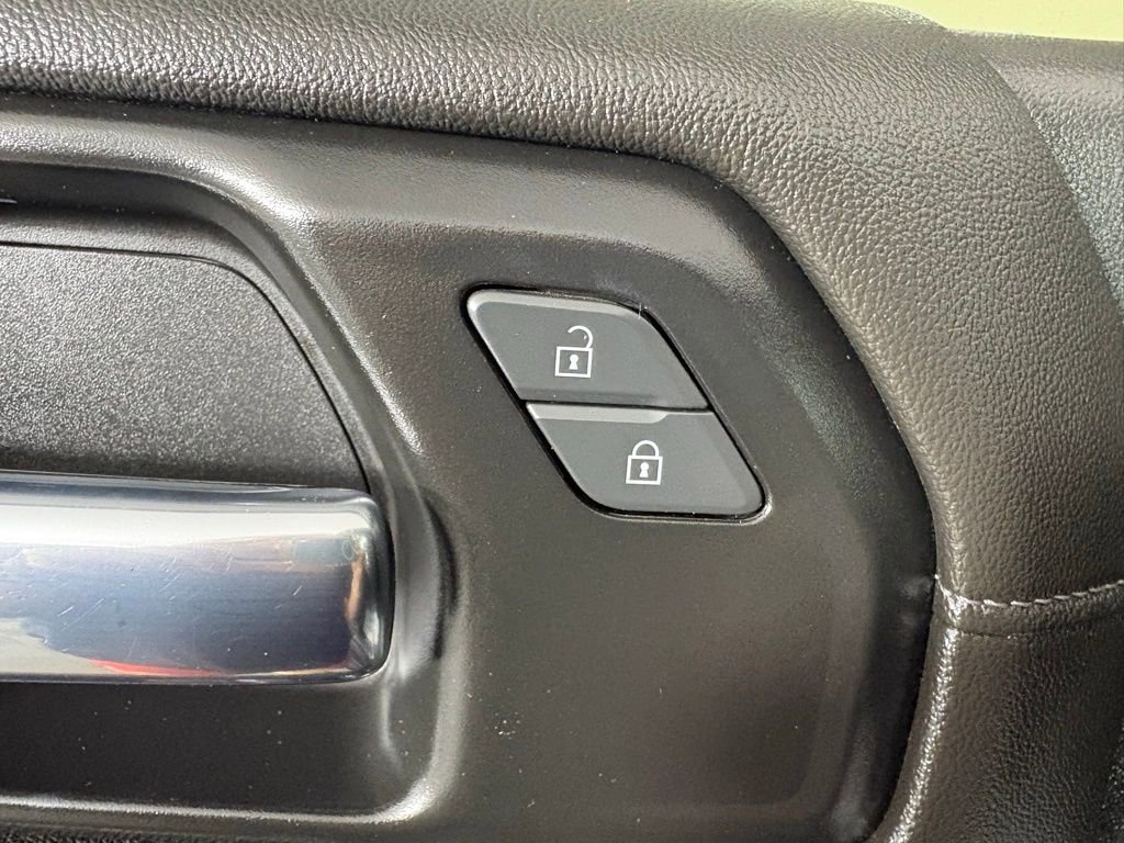 Used 2020 GMC Sierra 1500 Elevation w/ Elevation Value Package AWD/4WD image 16