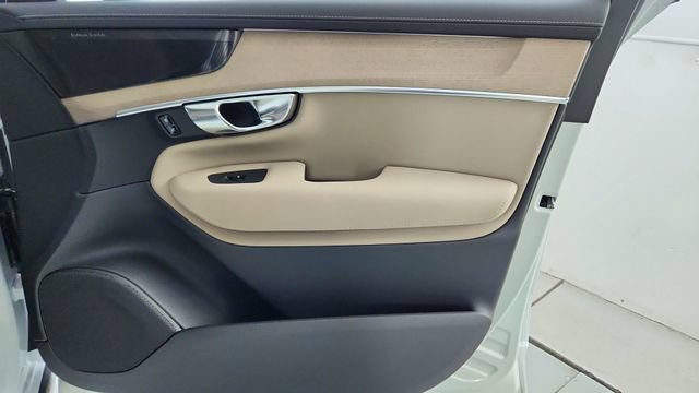 New 2026 Volvo XC90 B6 Plus w/ Protection Package AWD/4WD image 40