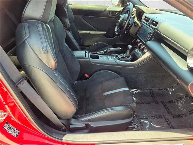 Certified 2023 Toyota GR86 Premium w/ ALL Weather Mat Package (TMS) RWD image 18