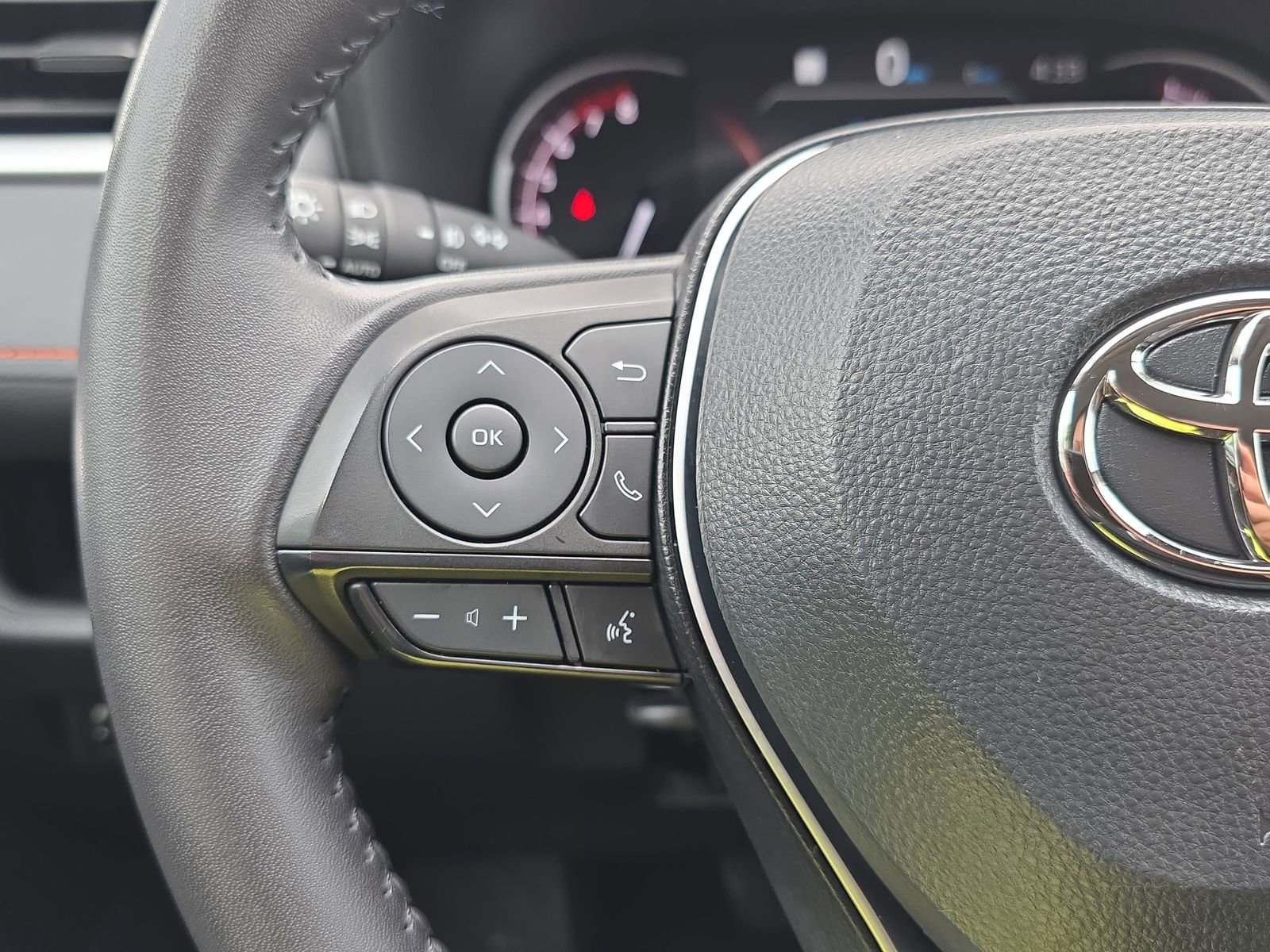 Used 2024 Toyota RAV4 Adventure AWD/4WD image 16