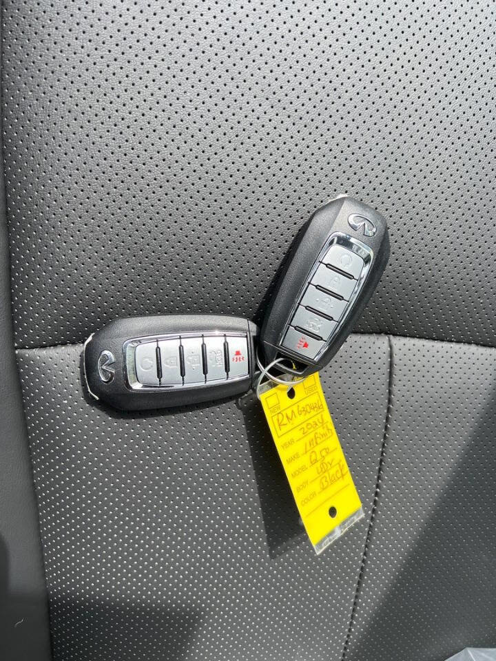 Used 2024 INFINITI Q50 Luxe w/ Cargo Package image 18