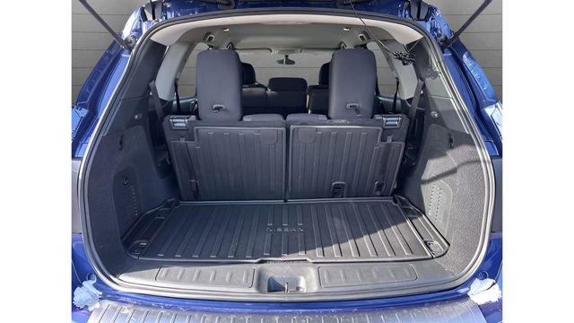 Used 2020 Nissan Pathfinder SV w/ Cargo Package image 27