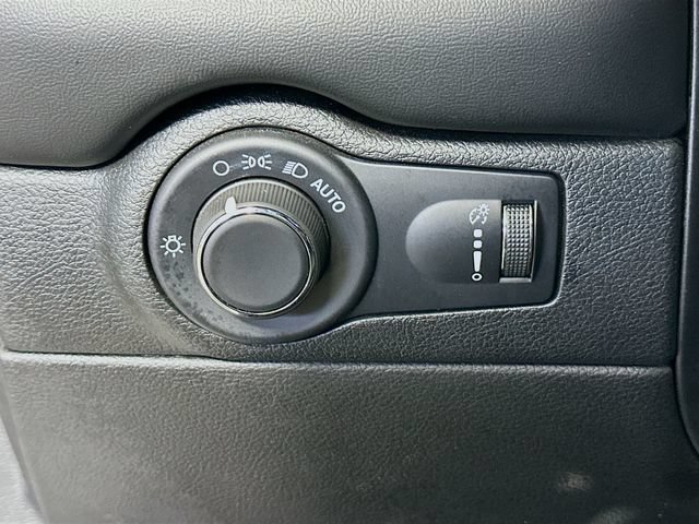 Used 2024 Dodge Durango GT RWD image 11