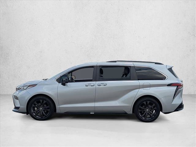 Used 2023 Toyota Sienna XSE w/ XSE Plus Package FWD image 9