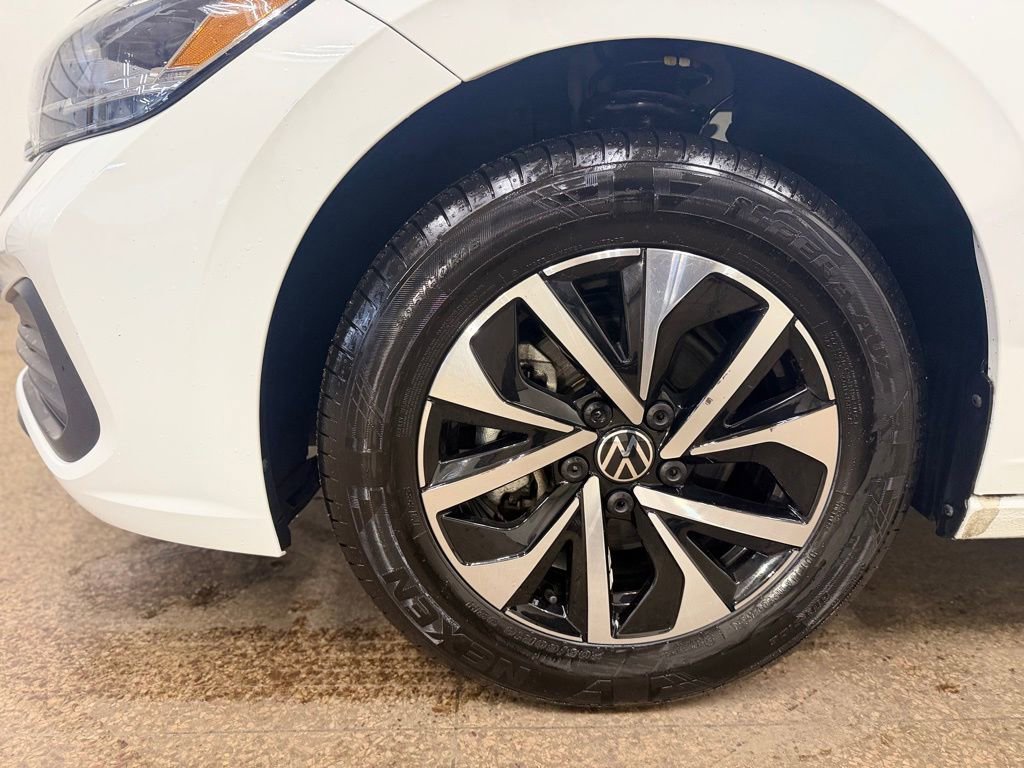Used 2024 Volkswagen Jetta S image 19