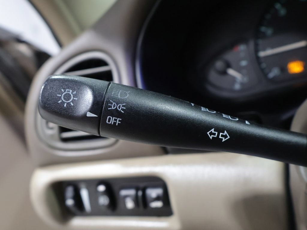 Used 2000 Oldsmobile Intrigue GL FWD image 29