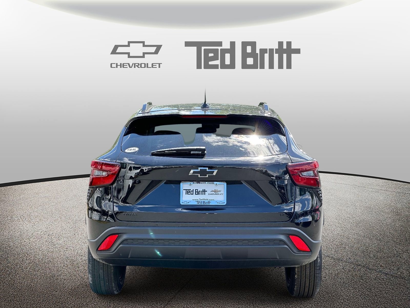 New 2026 Chevrolet Trax LT w/ Driver Confidence Package FWD image 5