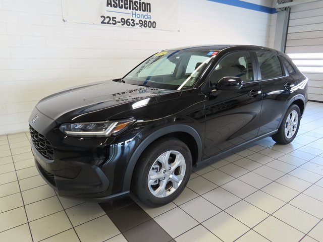 Used 2025 Honda HR-V LX image 2