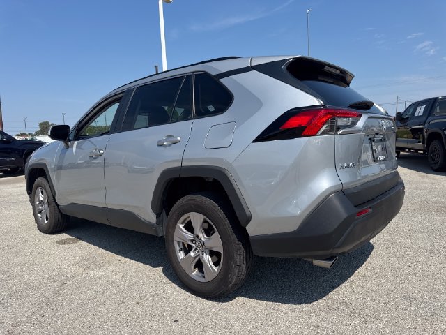 Used 2025 Toyota RAV4 XLE AWD/4WD image 4