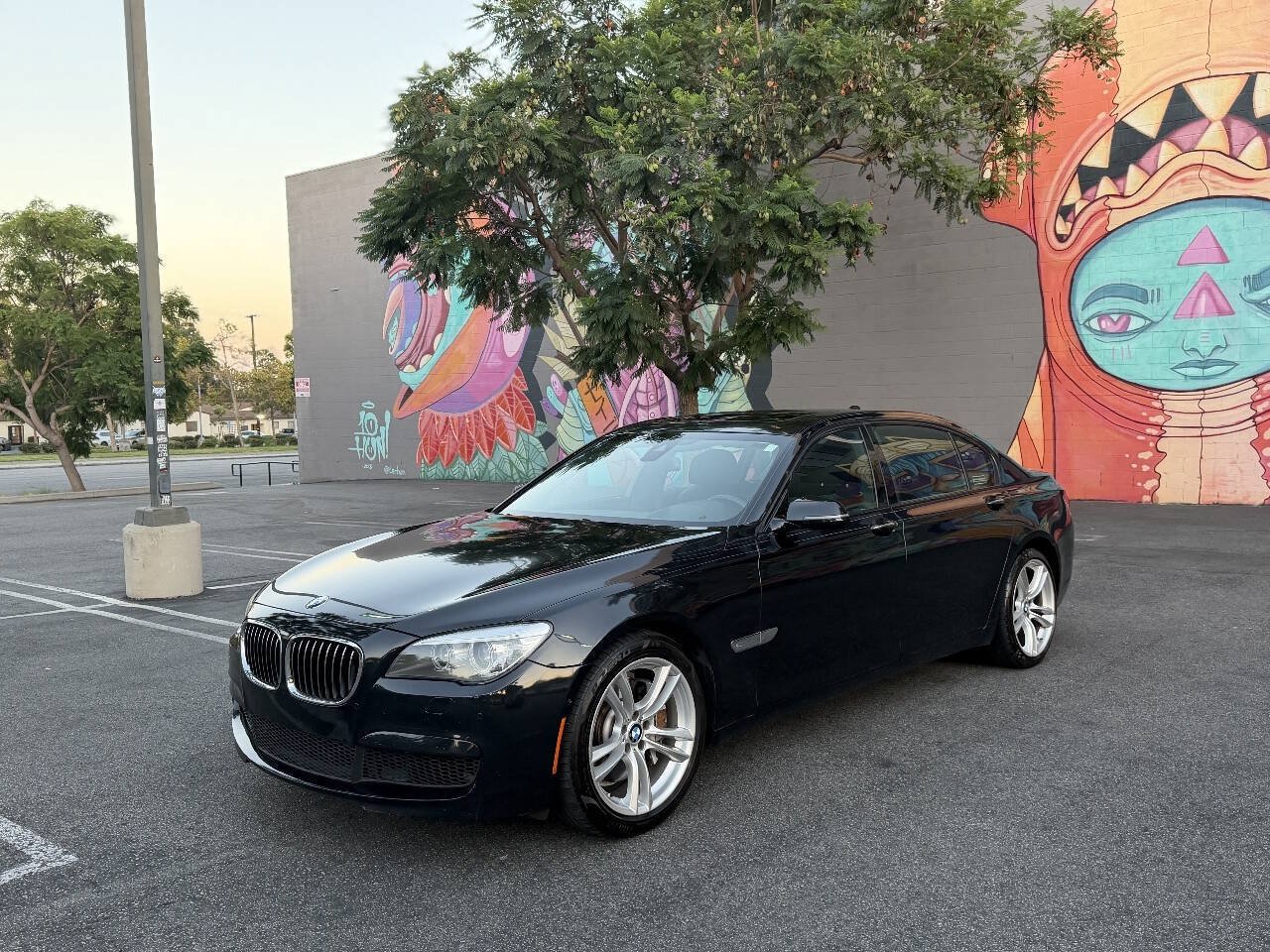 Used 2013 BMW 750Li RWD image 1