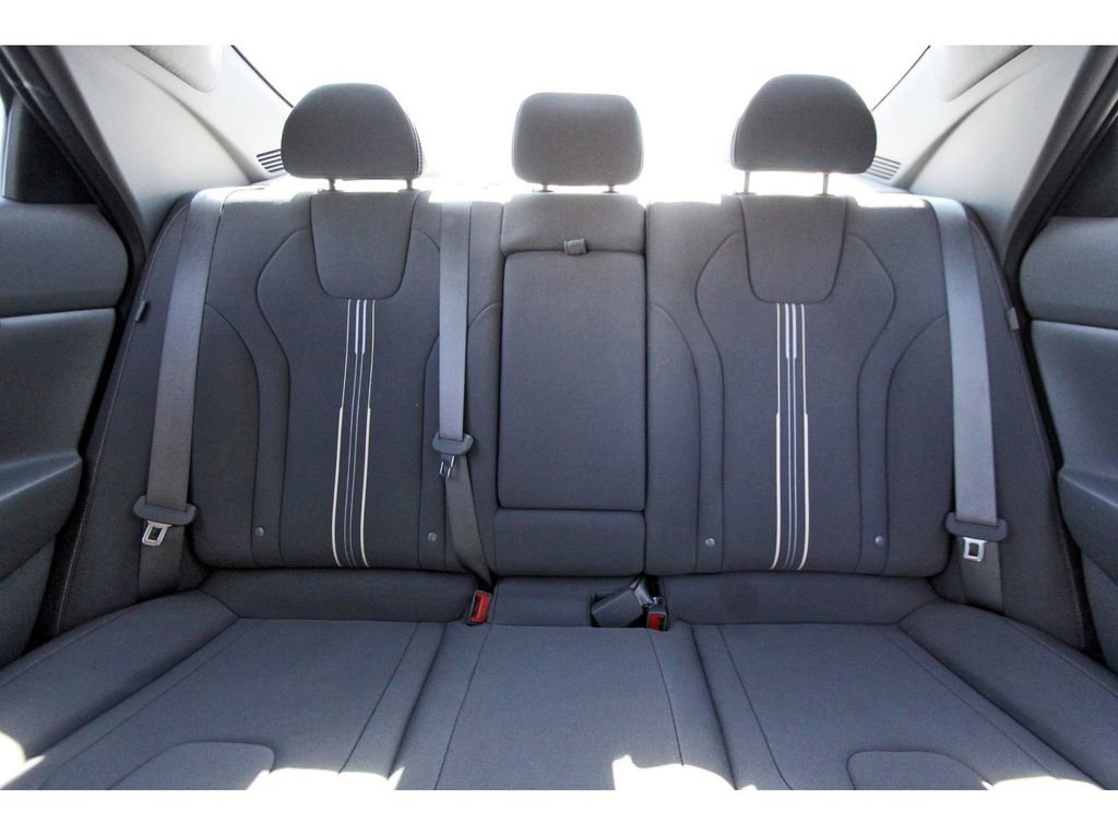 Certified 2025 Hyundai Elantra SEL image 14