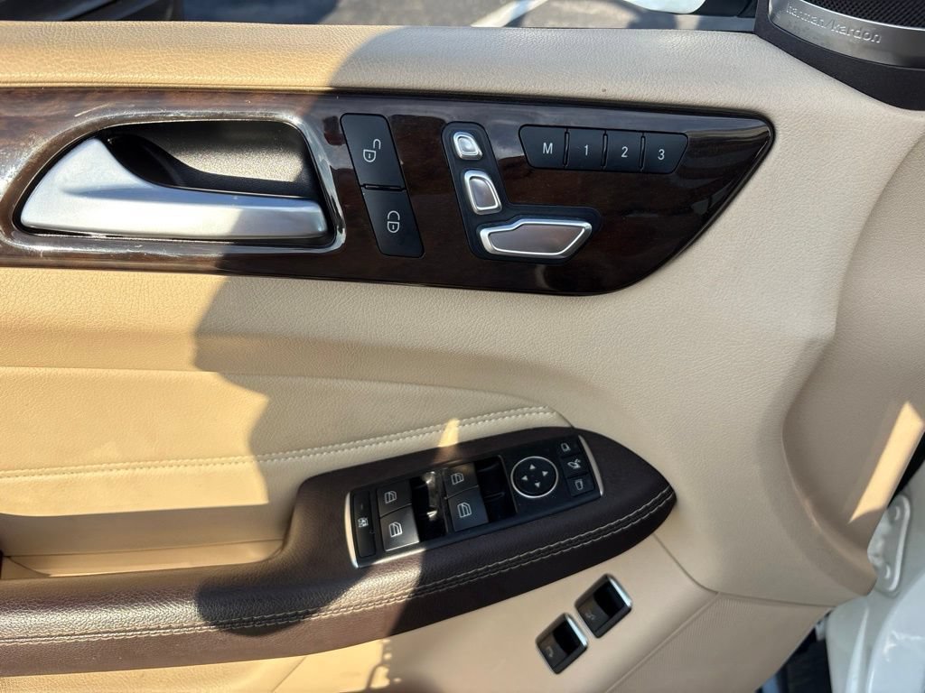 Used 2018 Mercedes-Benz GLS 450 4MATIC image 17