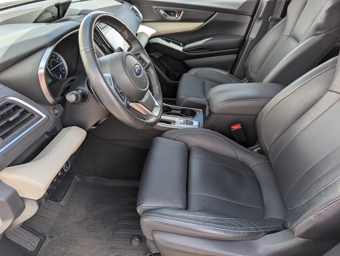 Used 2022 Subaru Ascent Limited w/ Technology Package AWD/4WD image 10