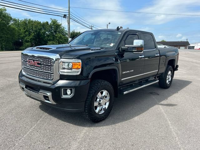 Used 2018 GMC Sierra 3500 Denali w/ Duramax Plus Package AWD/4WD image 8